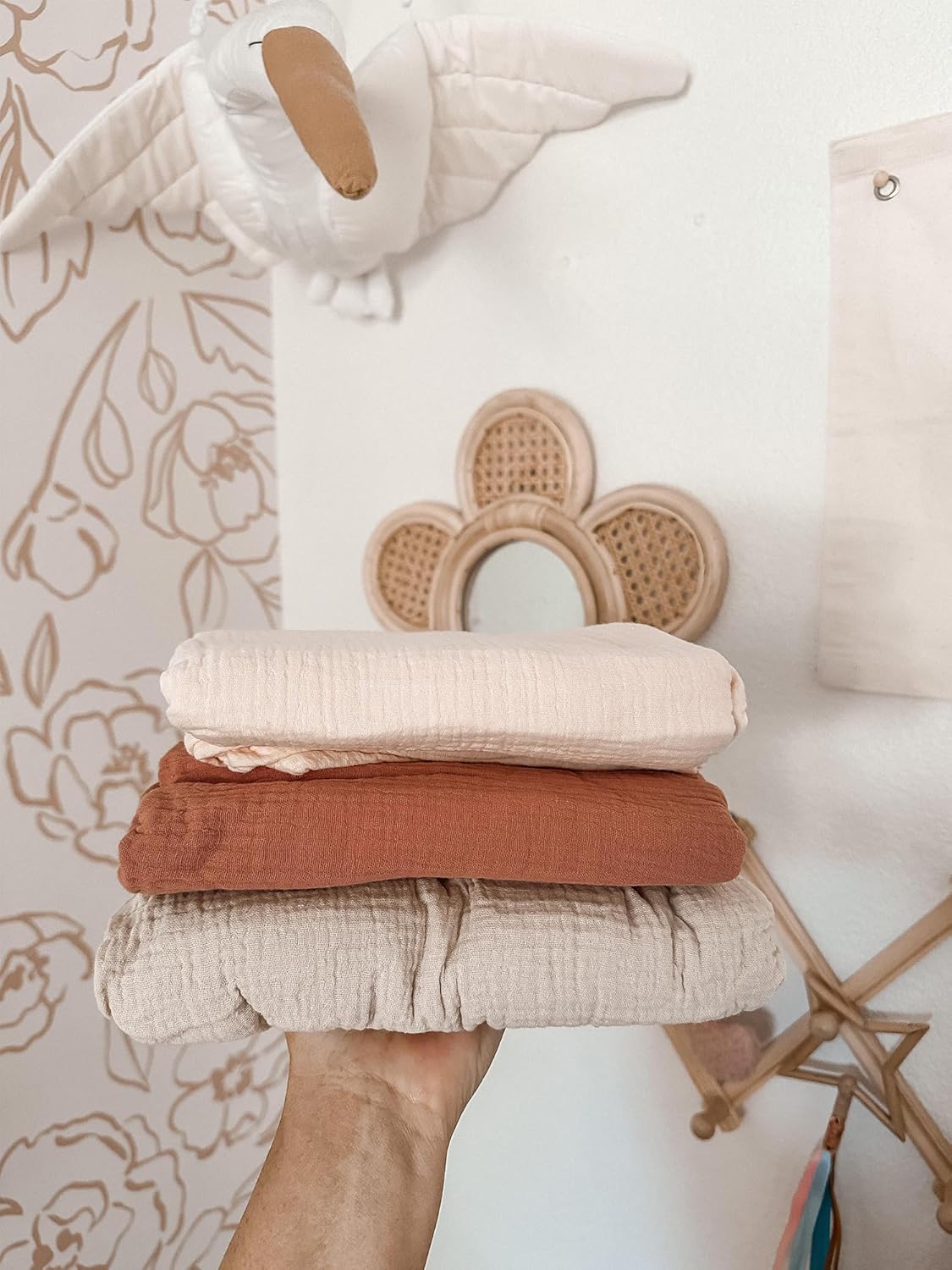 Color_Beige & Mustard Yellow